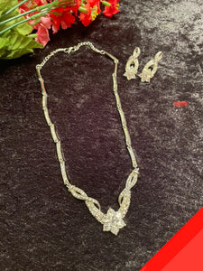 AD Necklace Set