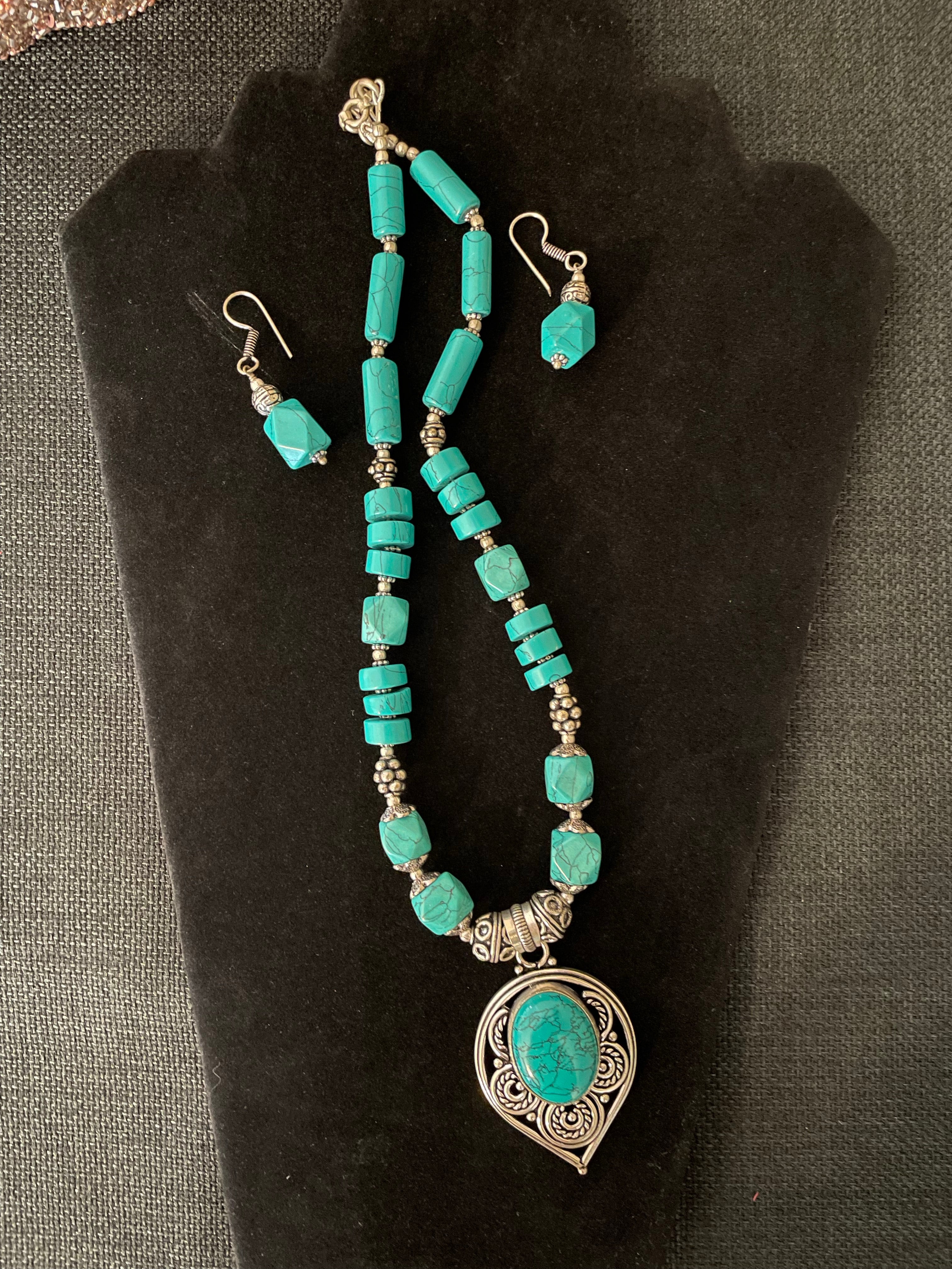 Beads Necklace with Earrings